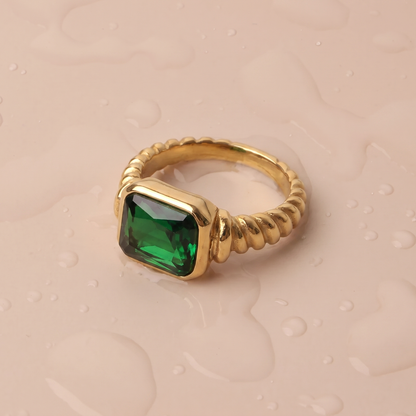 Emerald Jewelry Set